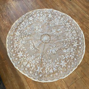 373. Vintage Handmade Holiday White Knitted Crocheted Tablecloth Festive